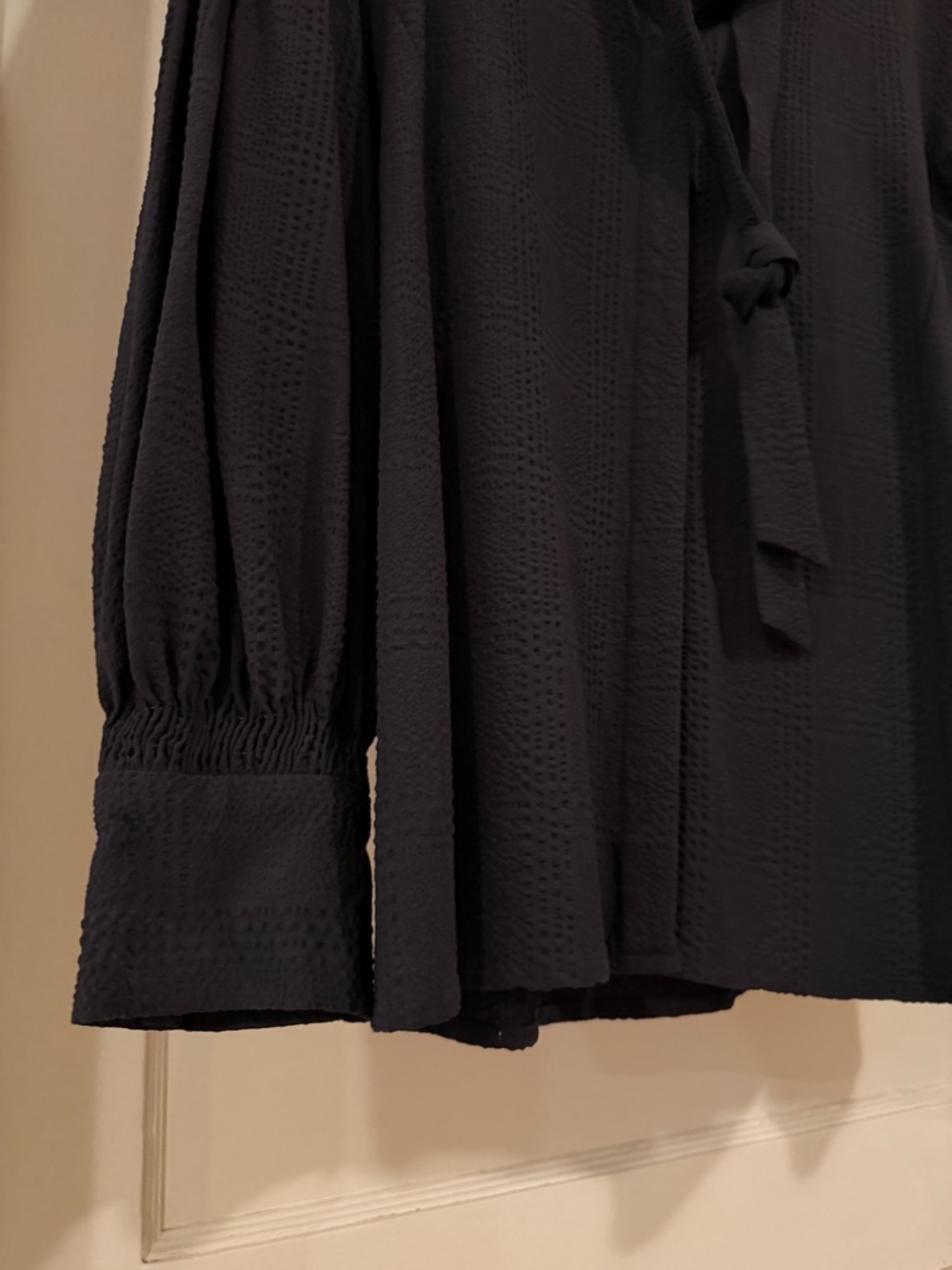 Teija 100% Silk Navy Balloon-Sleeve Tie-Neck Blouse - Picture 3 of 7